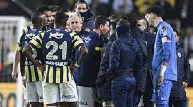 Spor yazarları, Fenerbahçe'nin performansını yorumladı