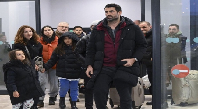 Ağlayarak yardım istemişti: Demirel Hatayspor takımını İstanbul'a getirdi