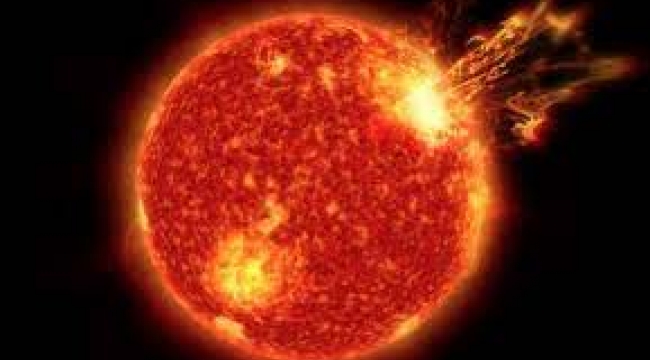Güneş'ten Dev Bir Parça Koptu!