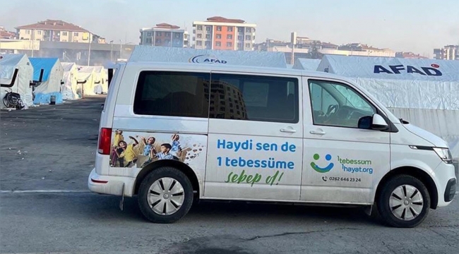 1 Tebessüm 1 Hayat Derneği Deprem Bölgelerinde Yardım Çalışmalarına Devam Ediyor