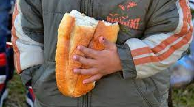 10 çocuktan altısı her gün makarna veya ekmek yiyor