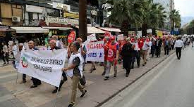 Emekliler Sokağa İndi!