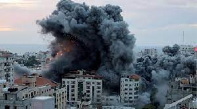 İsrail savaş uçakları sabaha kadar Gazze'yi bombaladı!