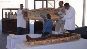 Mısır'da bir antik mezarlıkta 3500 yıllık Ölüler Kitabı bulundu