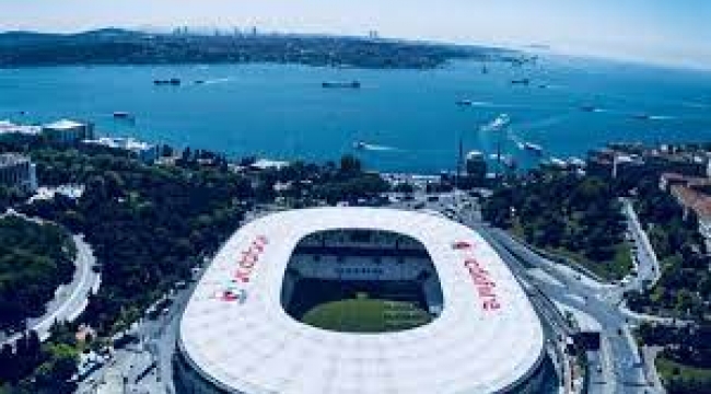 Taraftarlar endişeli: Beşiktaş stadında yıkılma tehlikesi