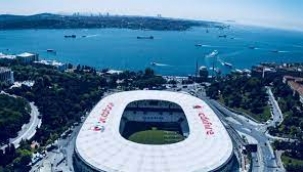 Taraftarlar endişeli: Beşiktaş stadında yıkılma tehlikesi