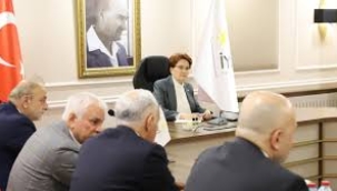 Akşener'in herkesi azarladığı o toplantı