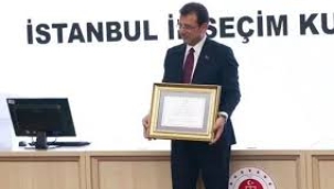 İBB Başkanı Ekrem İmamoğlu mazbatasını aldı