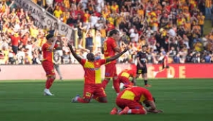 Süper Lig'e yükselen 2. takım belli oldu Trendyol 1. Lig'in 32. haftasında, Gençlerbirliği'ni sahasında 2-0 mağlup eden Göztepe, Eyüpspor'un ardından Süper Lig'e yükselen ikinci takım oldu.