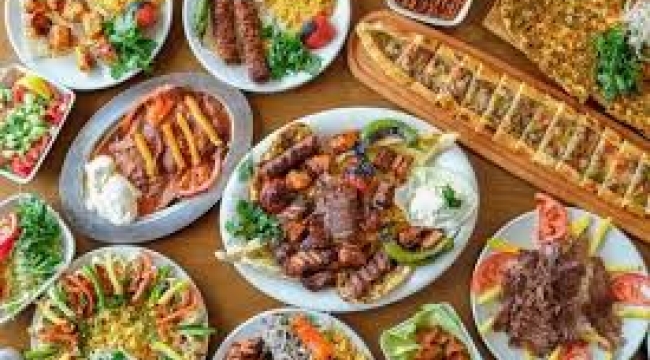 Diyanet, lüks aracın ardından 'özel yemek' listesiyle gündem oldu