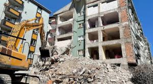 İstanbul'da yıkılma riski olan bin 556 bina var