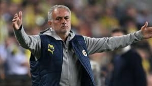 Jose Mourinho, İngiliz basınında manşetlerde: Yine rol çaldı