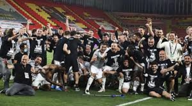 Beşiktaş,ta Çanlar kimin için çalıyor?