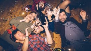 İstanbul gece hayatında yeni konsept Kiralık ev partileri.