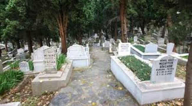 İstanbul'un mezar yeri ücretleri belli oldu