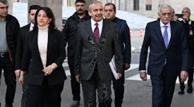 İmralı heyeti Öcalan'la ikinci kez bir araya geldi, görüşme 4 saat sürdü