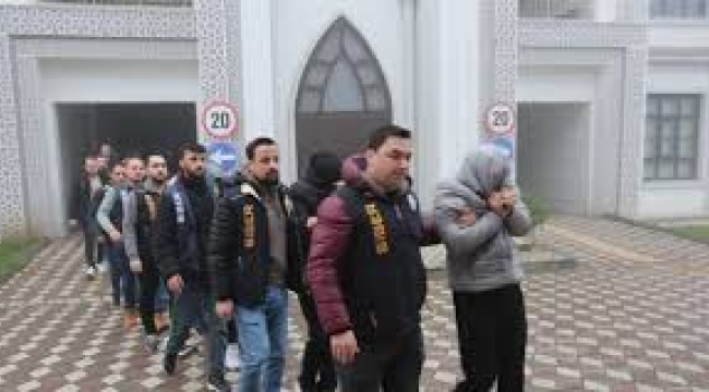 Vurgunun miktarı dudak uçuklattı! Tek tek gözaltına alındılar