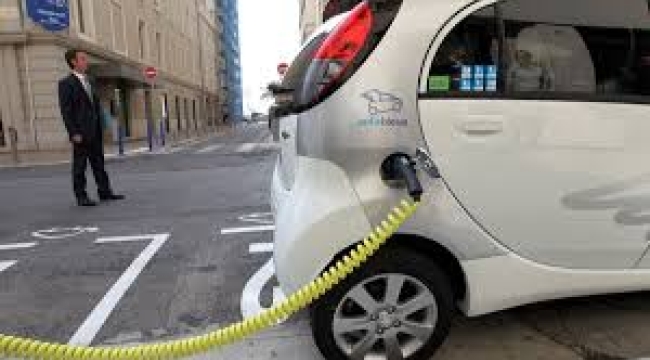Elektrikli araç satışları ilk kez dizeli geçti