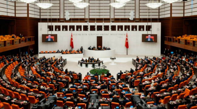 CHP'li milletvekillerinin İmamoğlu protestosu: Genel Kurul ertelendi!