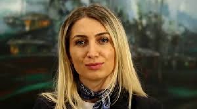 Dilinizi kadınlardan çekin!
