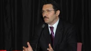 Millet, kükremiş bir sel gibi...