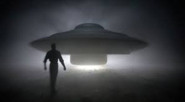 UFO uzmanından uzaylı uyarısı: "Masum insanları öldürüyorlar"
