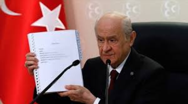 Bahçeli'nin "kurucu anayasası" kuş mu, deve mi?