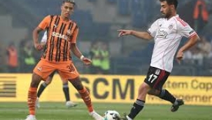 Beşiktaş, Shakhtar karşısında geri dönemedi