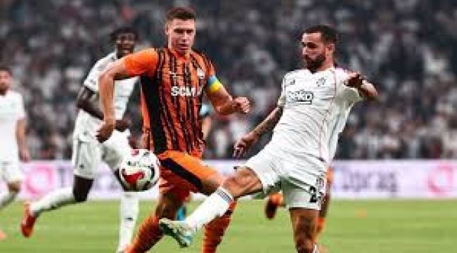 Eski milli futbolcu Nihat Kahveci'den Beşiktaş'a sert eleştiri