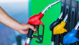 Benzine zam geldi: Fiyatlar, pompaya yansıdı!