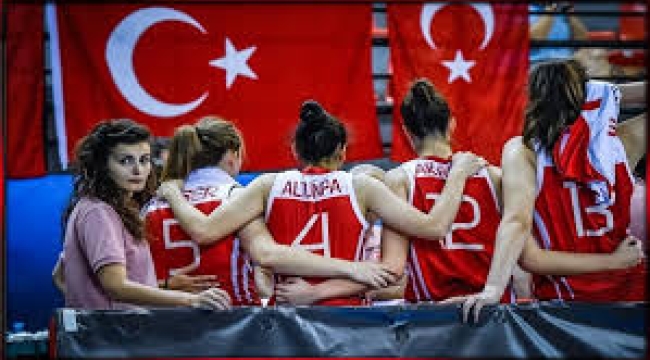 Milli Takım'ın eski doktoru kolunda serumla ölü bulundu!