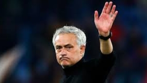 Resmen açıklandı: Fenerbahçe'de Mourinho gönderildi