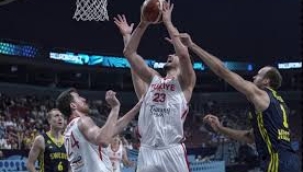 12 Dev Adam İsveç'i devirip çeyrek finale çıktı