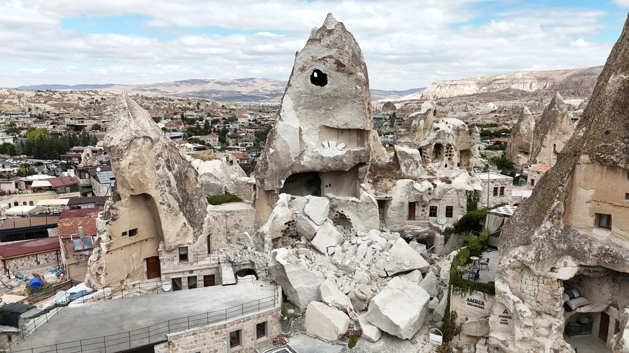 Göreme'de milyonlarca yıllık peribacası yıkıldı! Nedeni belli oldu