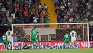 Sergen Yalçın’ın dönüşü kabus gibi başladı: Beşiktaş Alanya’da yıkıldı