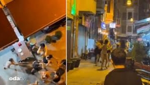 Taksim'in ortasında meydan dayağı! 8 travesti 1 adamı dövdü