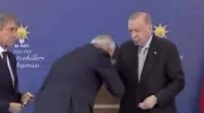 7 belediye başkanı AKP'ye geçti, Erdoğan'ın eline yapıştı