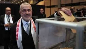 Ahmet Ürkmezgil Beşiktaş'ın yeni divan başkanı seçildi!