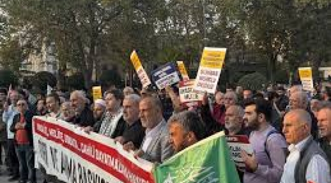 Atatürk düşmanları rezil oldu: Sadece 25 kişi gitti