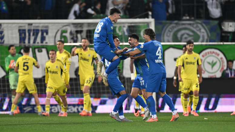 Fenerbahçe-Rizespor maçının ikinci yarısındaki bahis hamlesi ortalığı karıştırdı