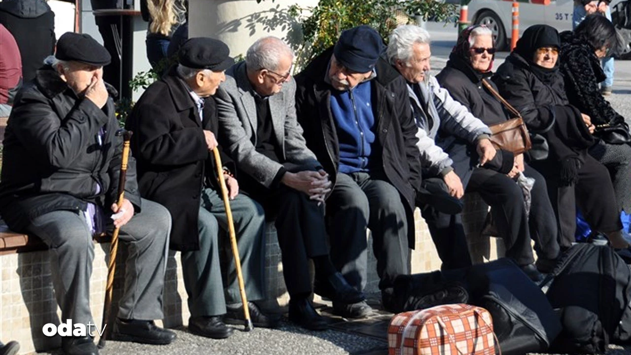 Kirayı karşılayamayan emekliler birlikte eve çıkıyor