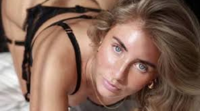 "1000 Erkekle Seks" belgeselinin yıldızına gözaltı