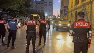 İstanbul'da 'huzur' gecesi: 1062 gözaltı