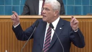 Müsavat Dervişoğlu: Bir ihanetten bahsediyorum