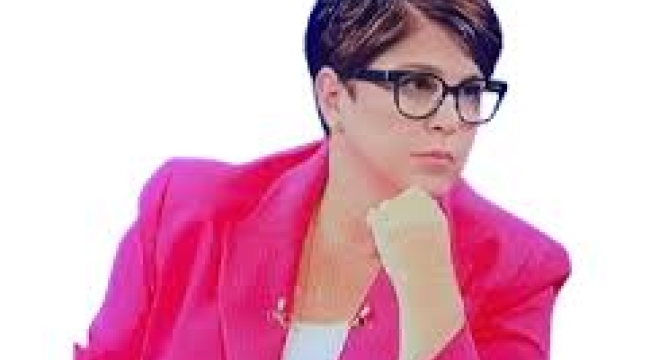 İpek Özbey yazdı .Çürüdük