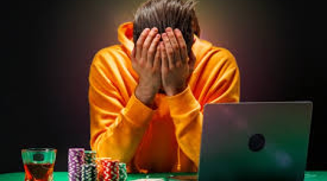 Çocuklar, gençler ve  aile tehlikede! Şöhret - servet - şehvet üçlemesi... 