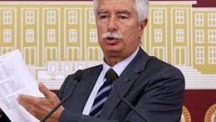 Dedektif kılığındaki haber sunucuları