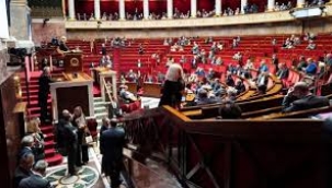 Fransa, evlilikte cinsel ilişkiyi zorunluluk olmaktan çıkardı