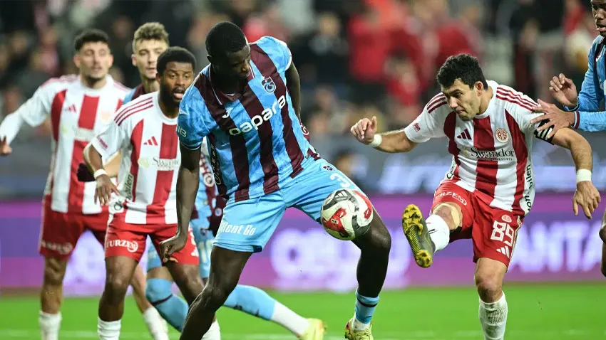 Trabzonspor zirve yarışında ağır yaralı! Deplasmanda 2 puan bıraktı