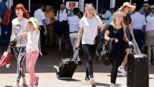 Türkiye'de yaşayan Ruslar, alışverişlerini ülkelerinden yapıyor